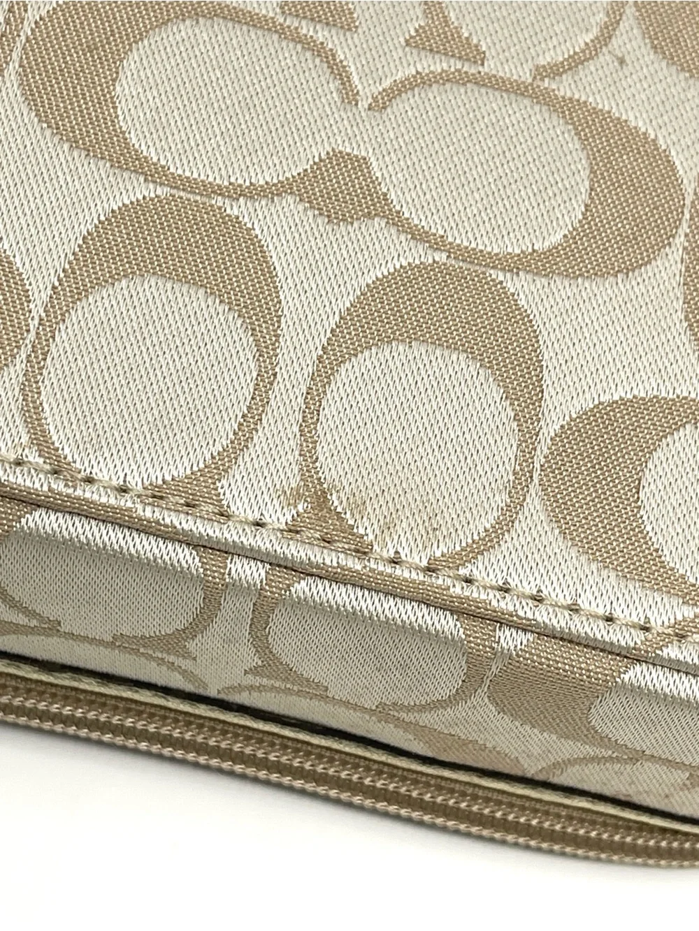 Coach Daisy Applique Signature Jewelry Case Small 6x4x2